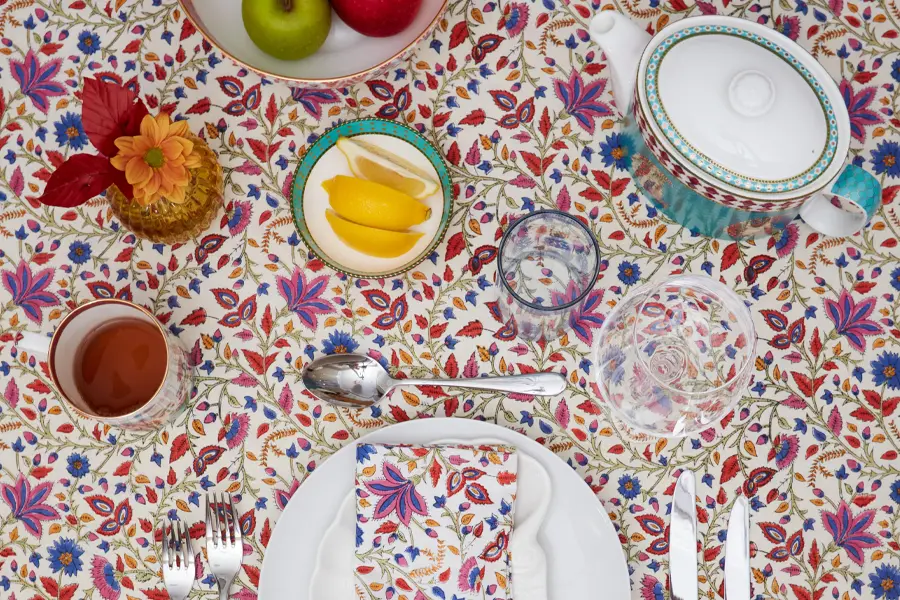 Rosie Dalia tableware feature by estila